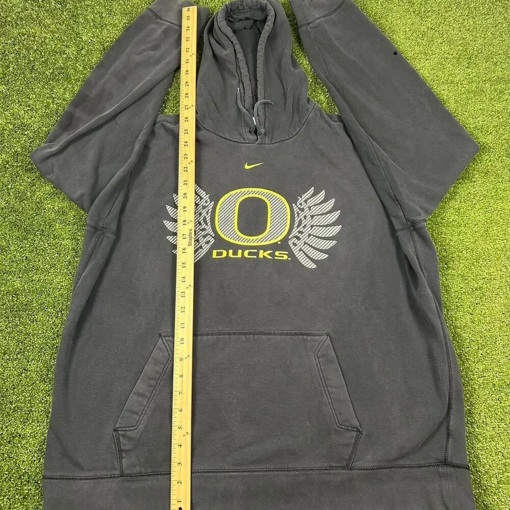 Nike Men's Navy and Black Hoodie